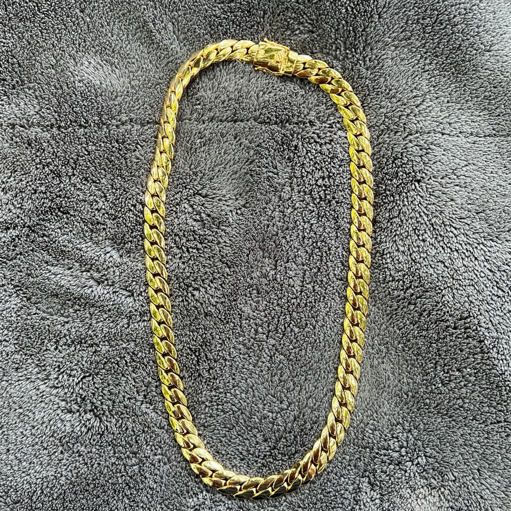22 inch Gold Cuban Link Chain Necklace